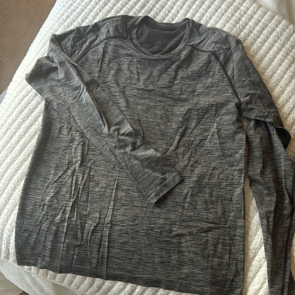 Men’s Lululemon Heather Grey Long Sleeve